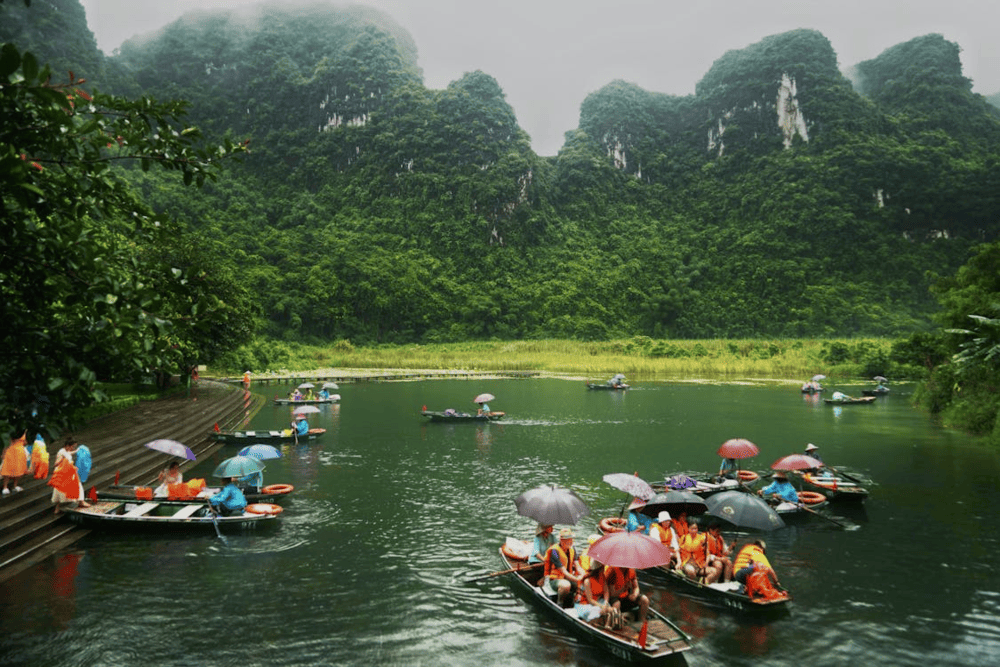 Trang An Ninh Binh is a peaceful land that always leaves a lasting impression on visitors after their journey (Source: Pexels)